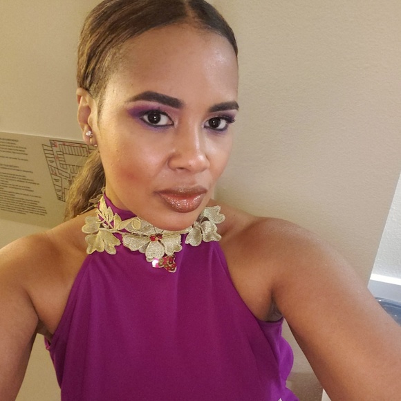 Meet your Posher, Taronda - Picture 1 of 2